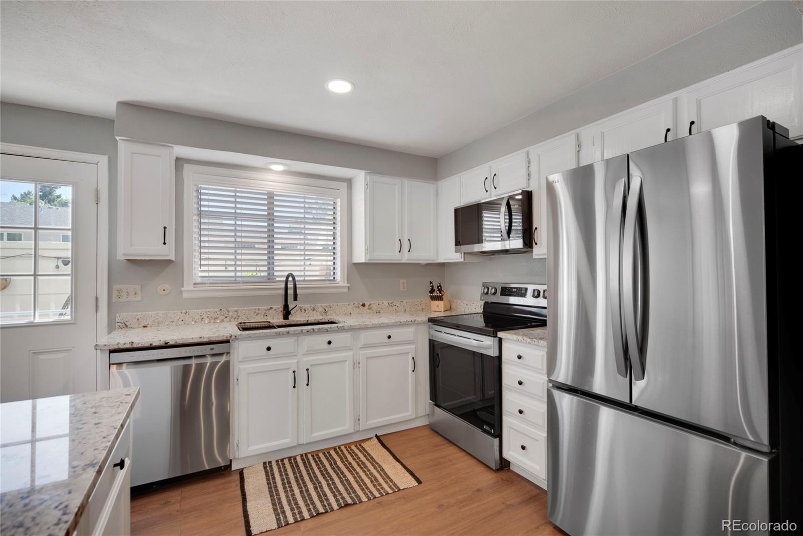 MLS Image #14 for 7557 s cove circle,centennial, Colorado