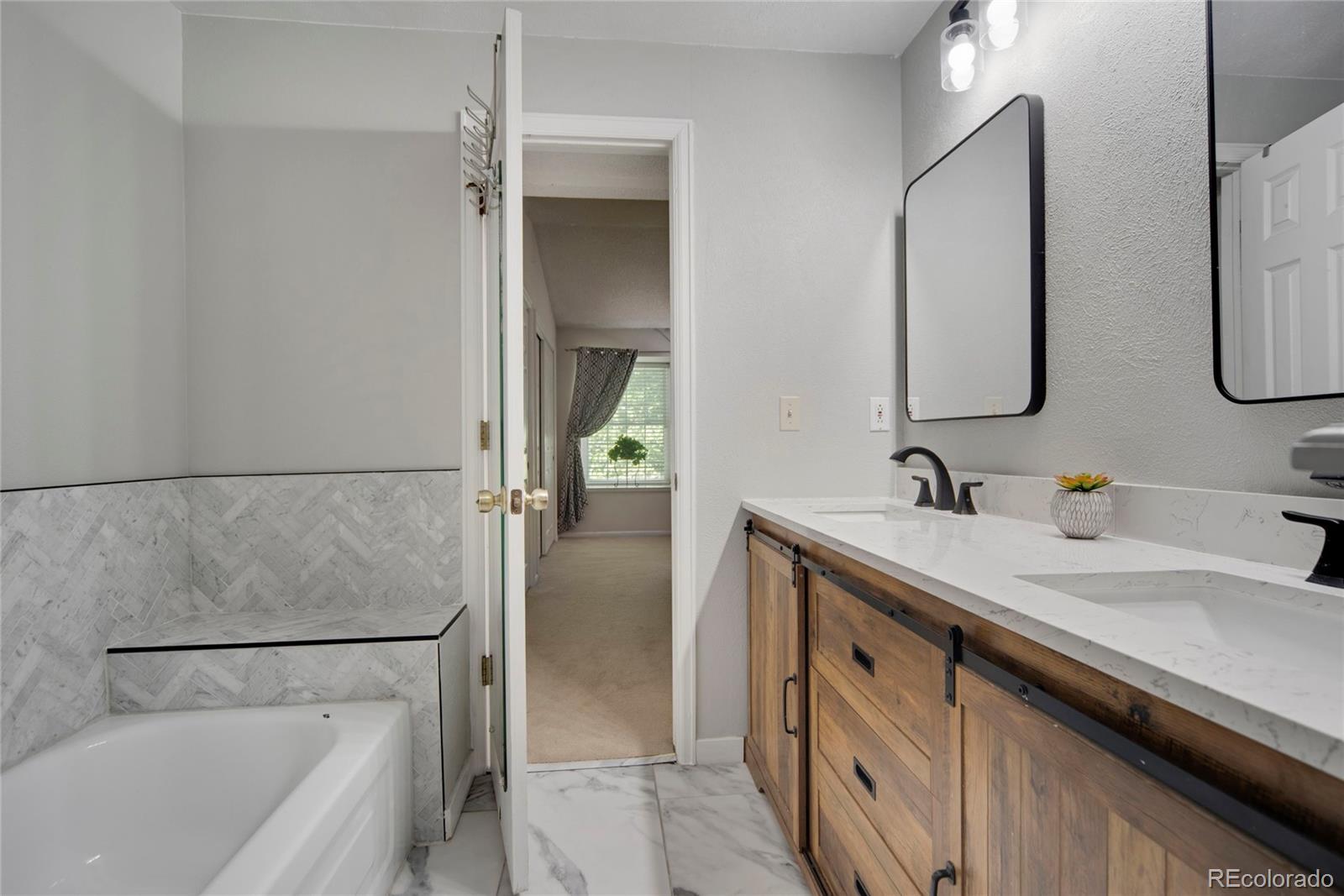 MLS Image #23 for 7557 s cove circle,centennial, Colorado