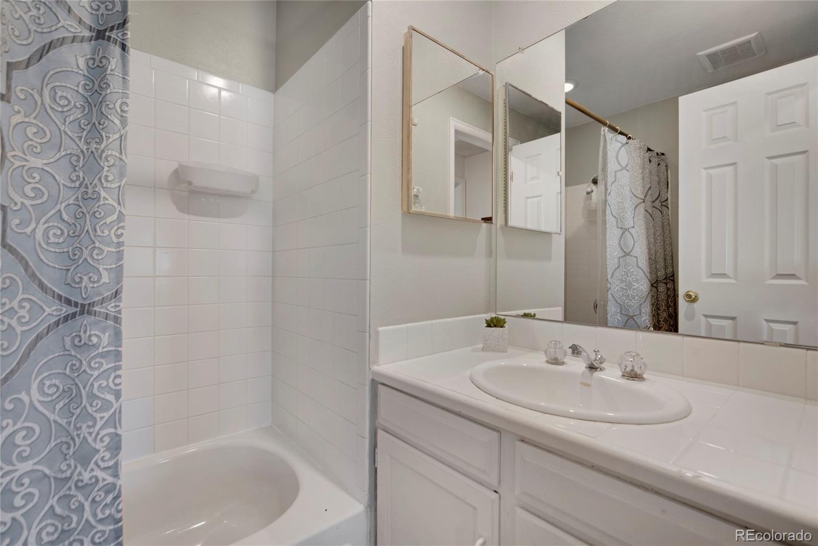 MLS Image #26 for 7557 s cove circle,centennial, Colorado