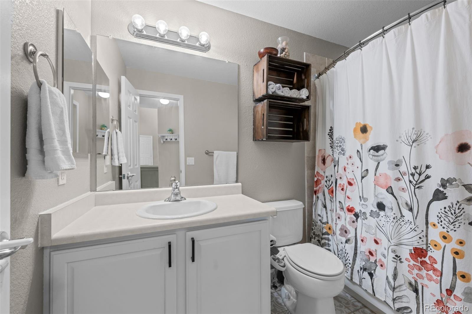 MLS Image #18 for 22062 e irish drive,aurora, Colorado