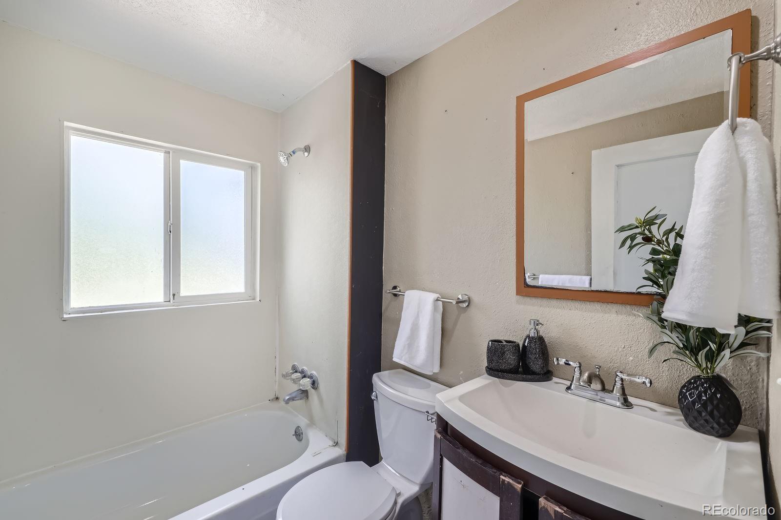 MLS Image #8 for 1115 w quincy avenue,englewood, Colorado
