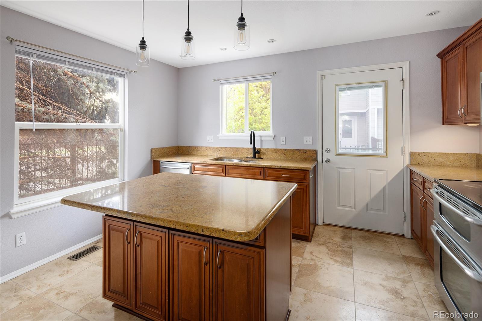 MLS Image #7 for 1885 s quebec way m101,denver, Colorado