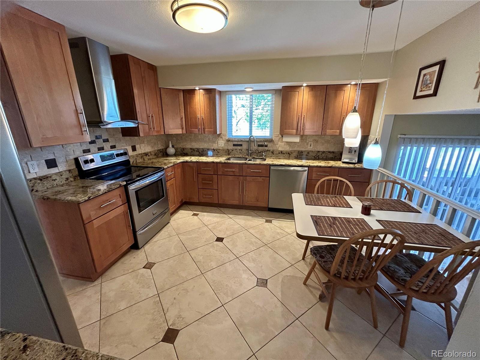 MLS Image #13 for 9535 w 104th court,broomfield, Colorado