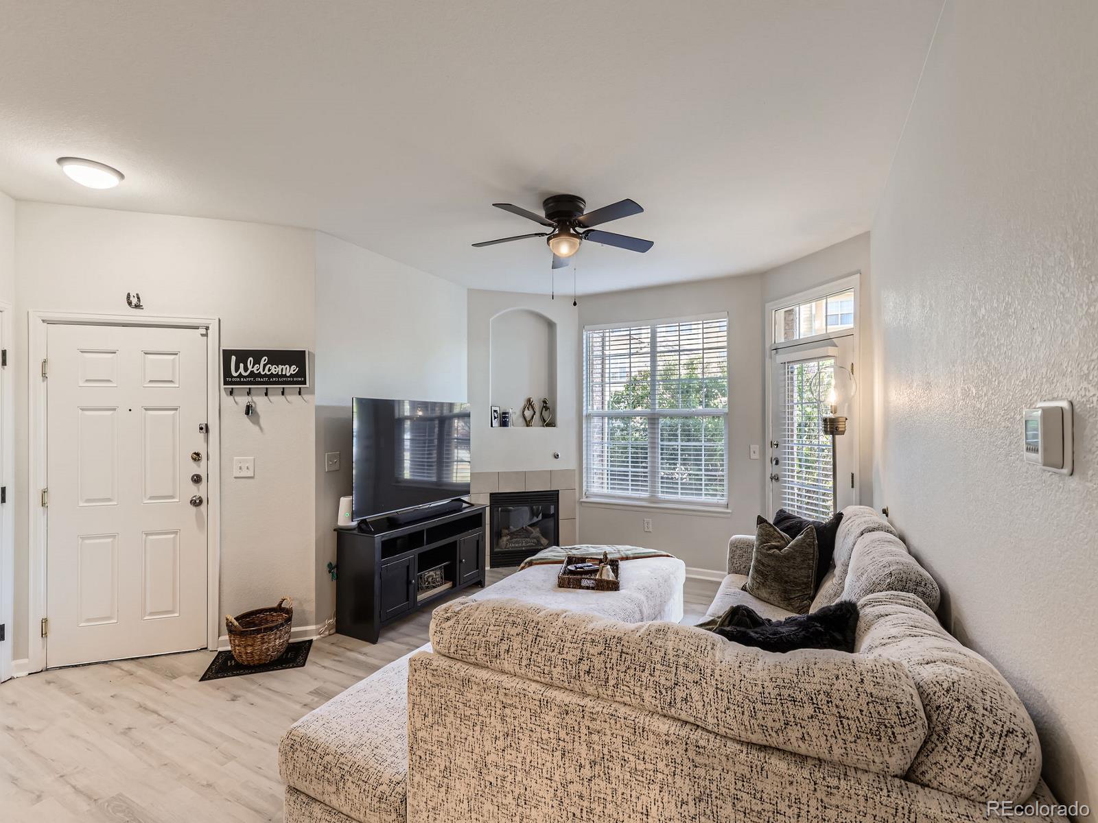 MLS Image #6 for 5755 n genoa way,aurora, Colorado