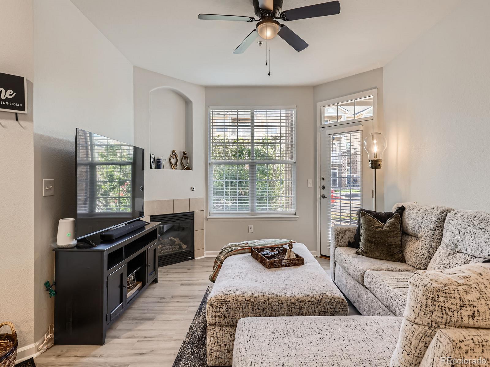 MLS Image #7 for 5755 n genoa way,aurora, Colorado