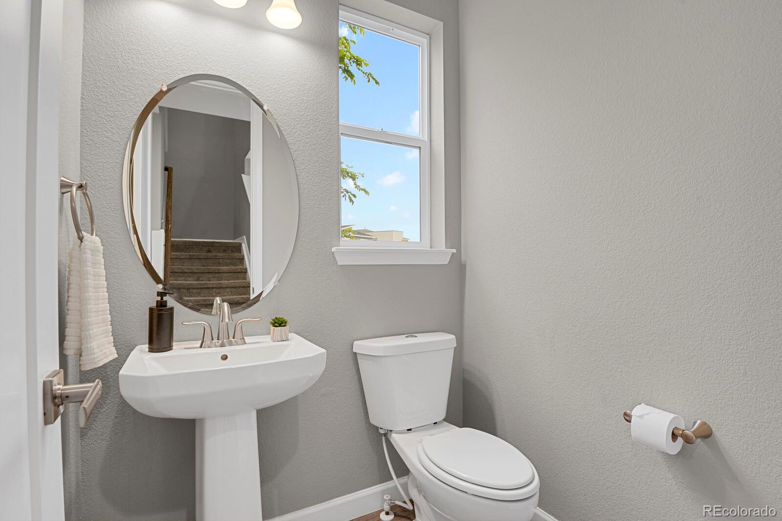 MLS Image #15 for 23615 e 5th place,aurora, Colorado