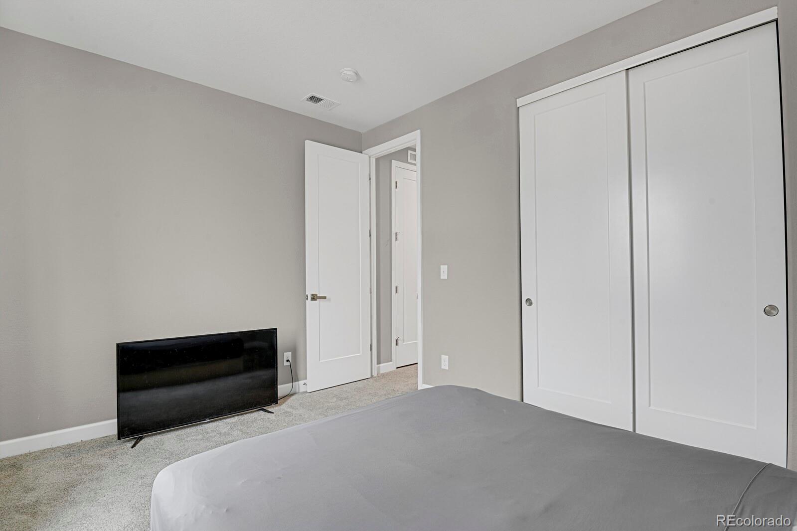 MLS Image #27 for 23615 e 5th place,aurora, Colorado