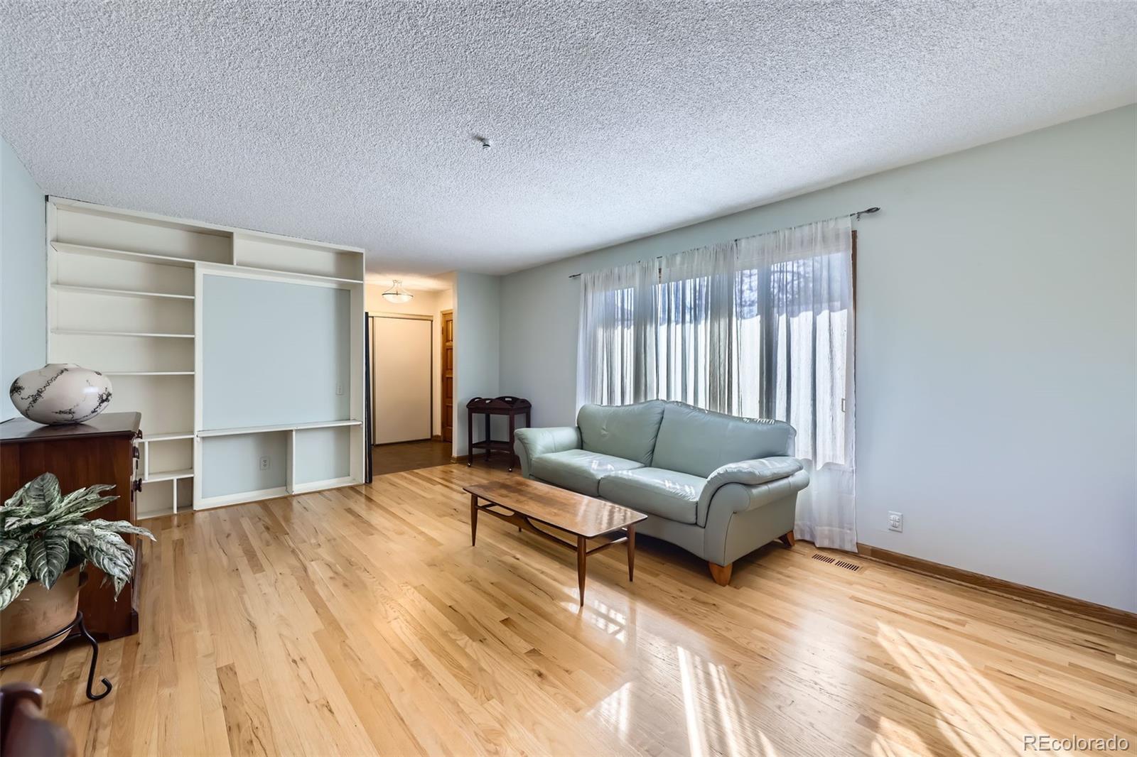 MLS Image #4 for 547 s flower street,lakewood, Colorado