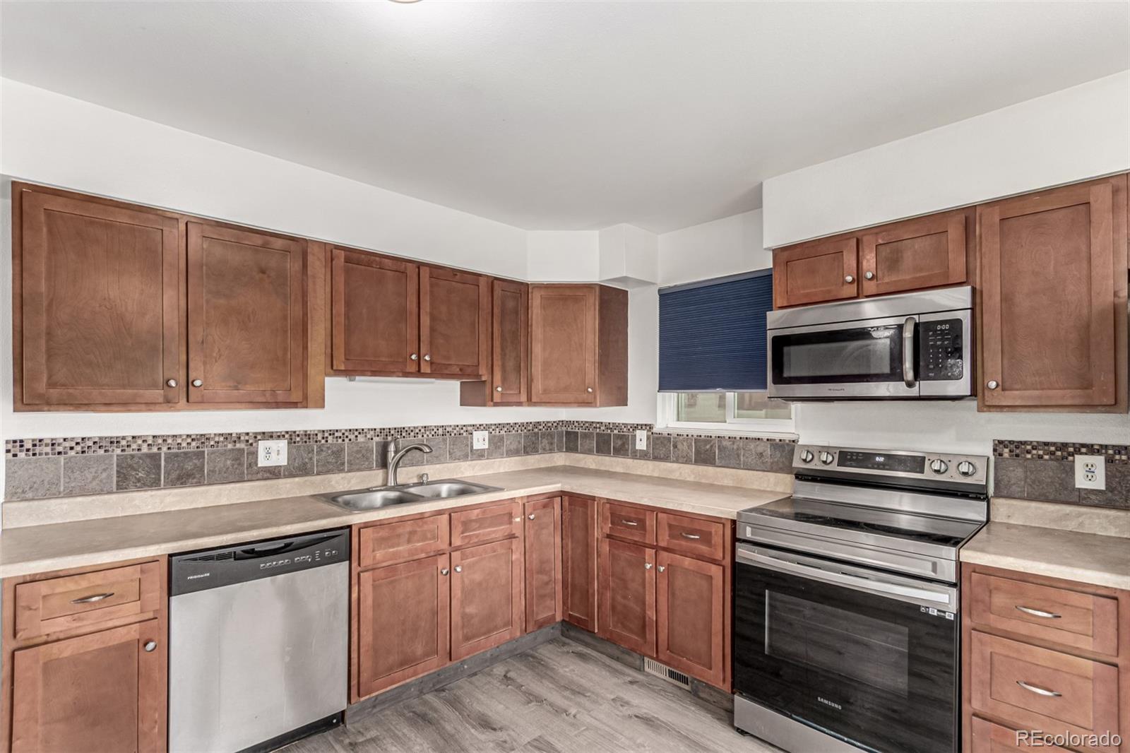 MLS Image #16 for 710  4th street,bennett, Colorado