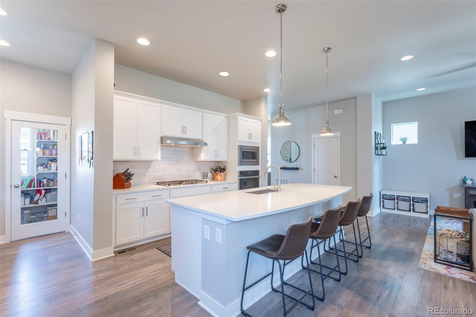 MLS Image #4 for 21574 e 59th drive,aurora, Colorado