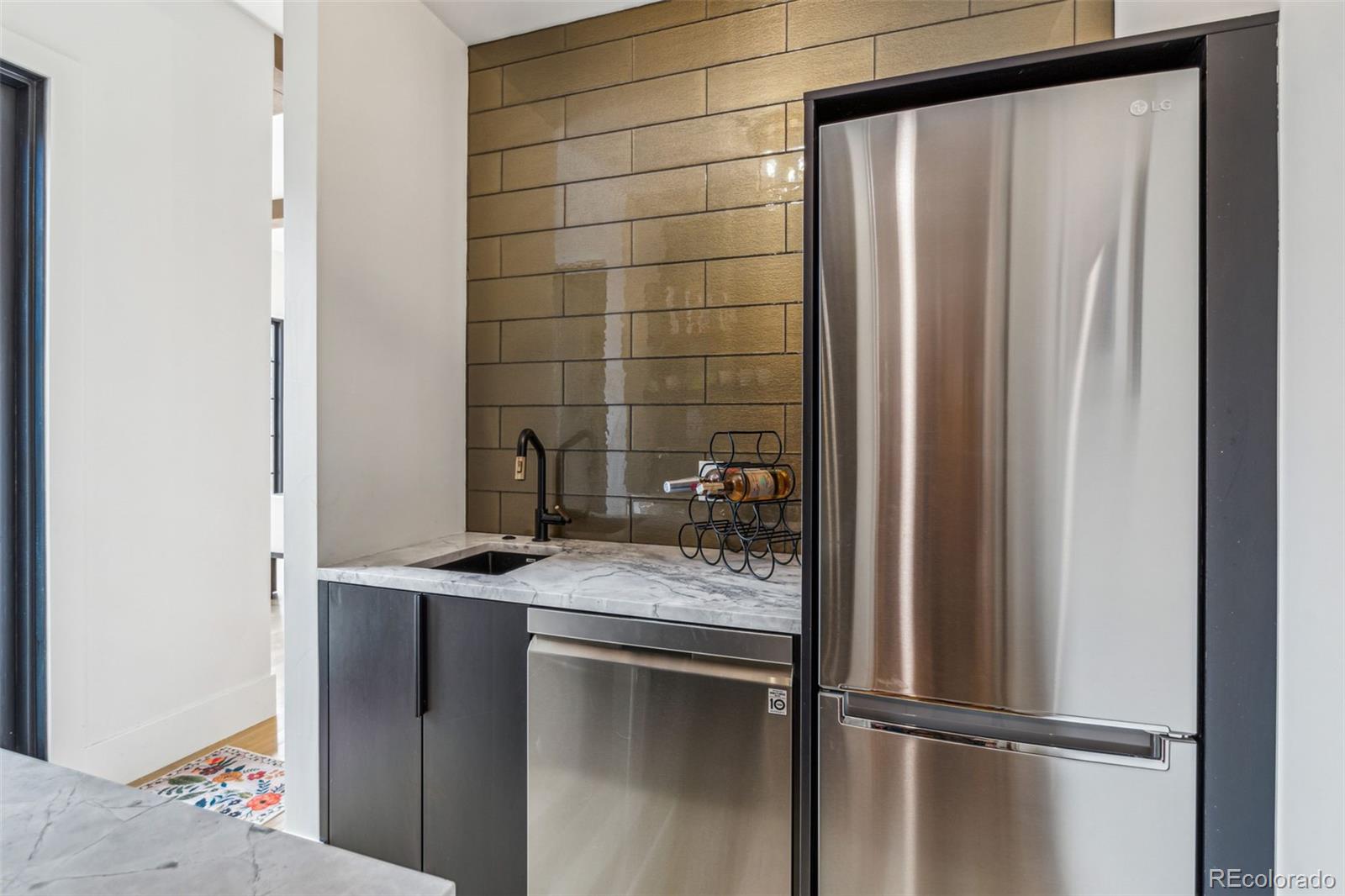 MLS Image #13 for 200  magnolia street,denver, Colorado