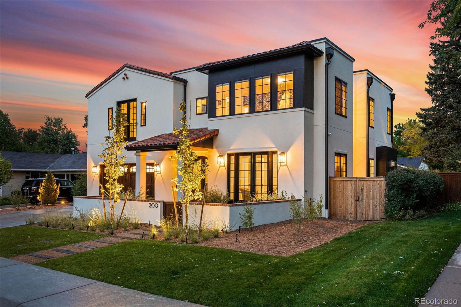 MLS Image #2 for 200  magnolia street,denver, Colorado