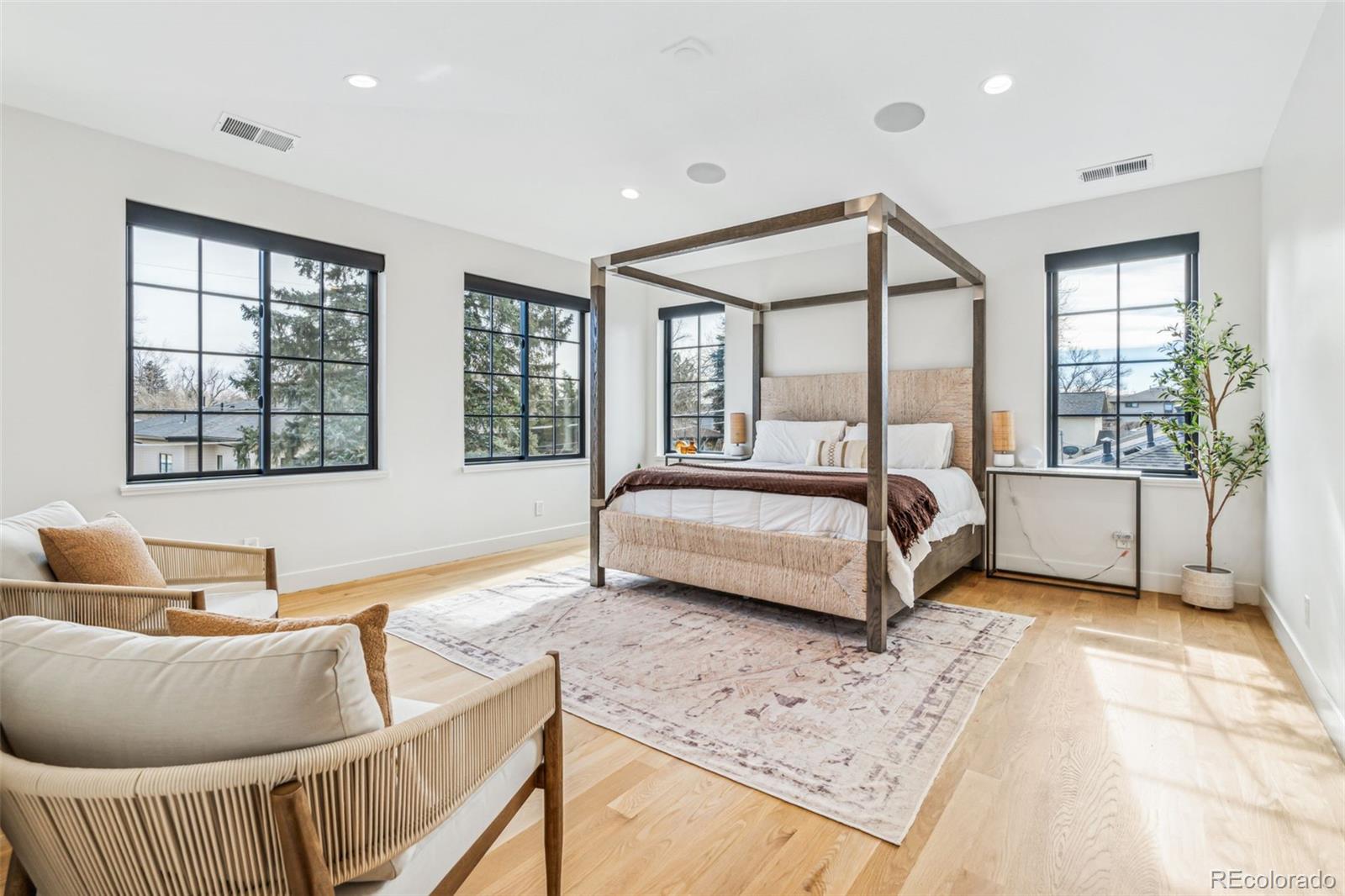 MLS Image #22 for 200  magnolia street,denver, Colorado