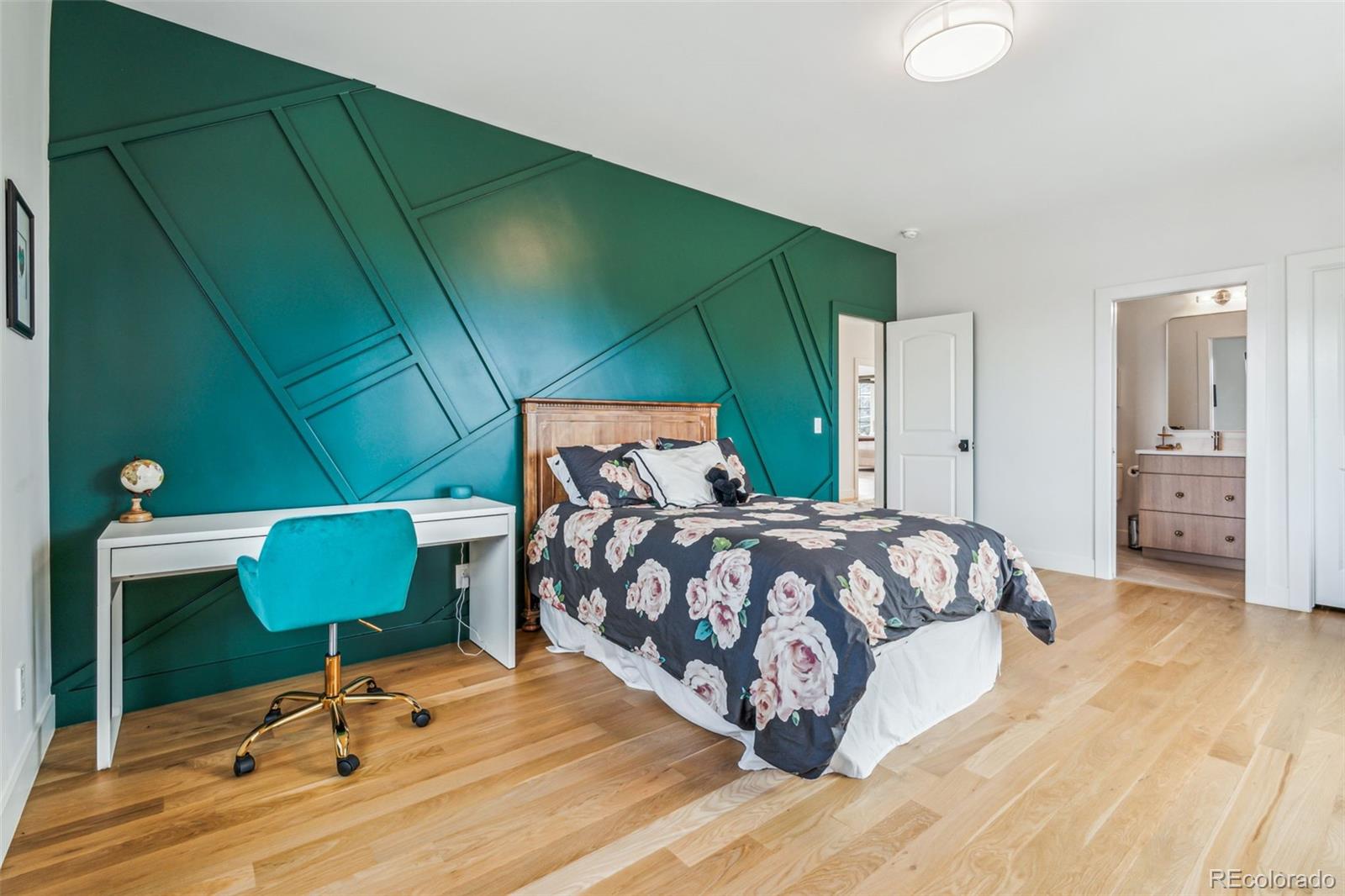 MLS Image #34 for 200  magnolia street,denver, Colorado
