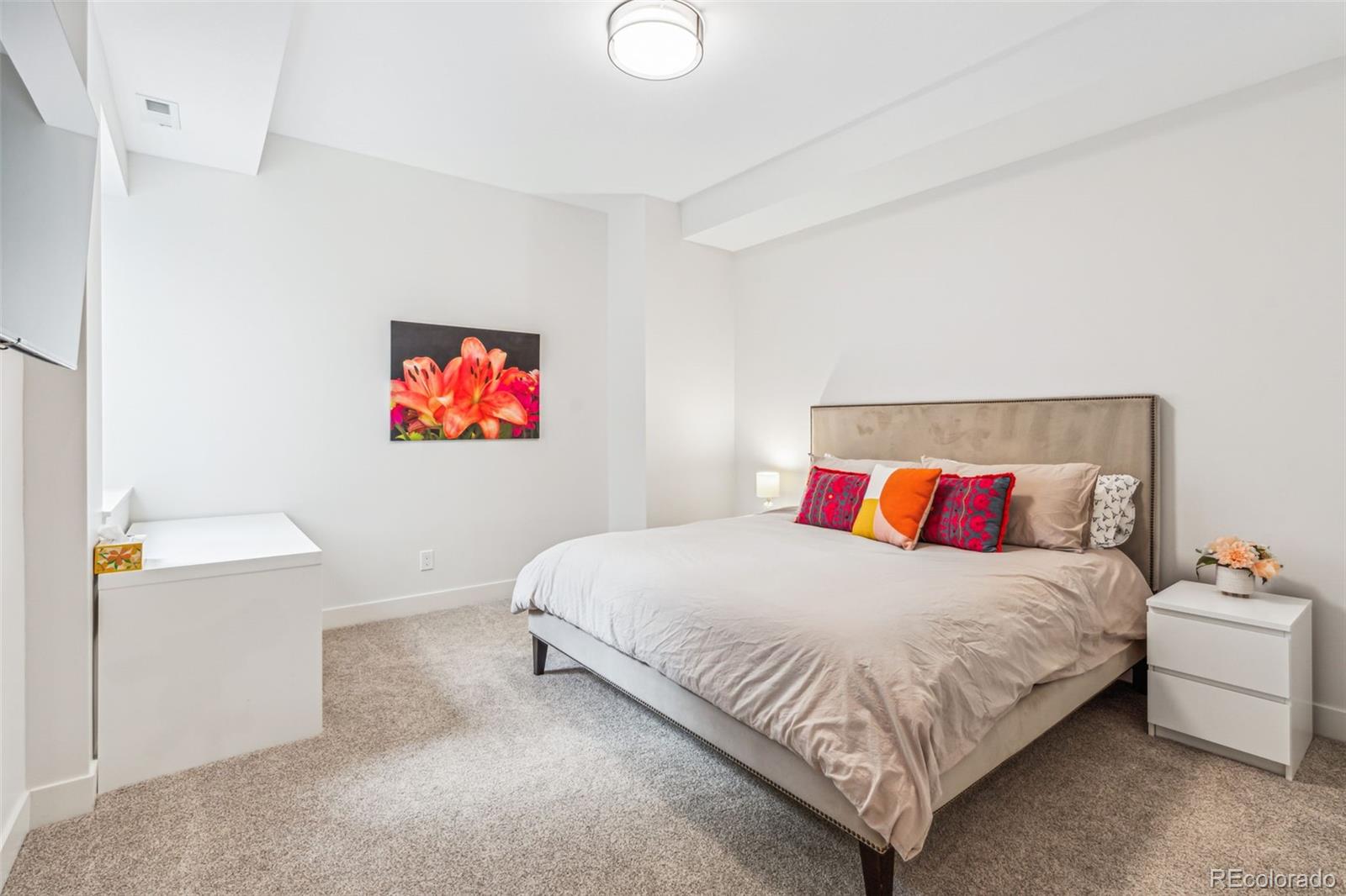 MLS Image #40 for 200  magnolia street,denver, Colorado