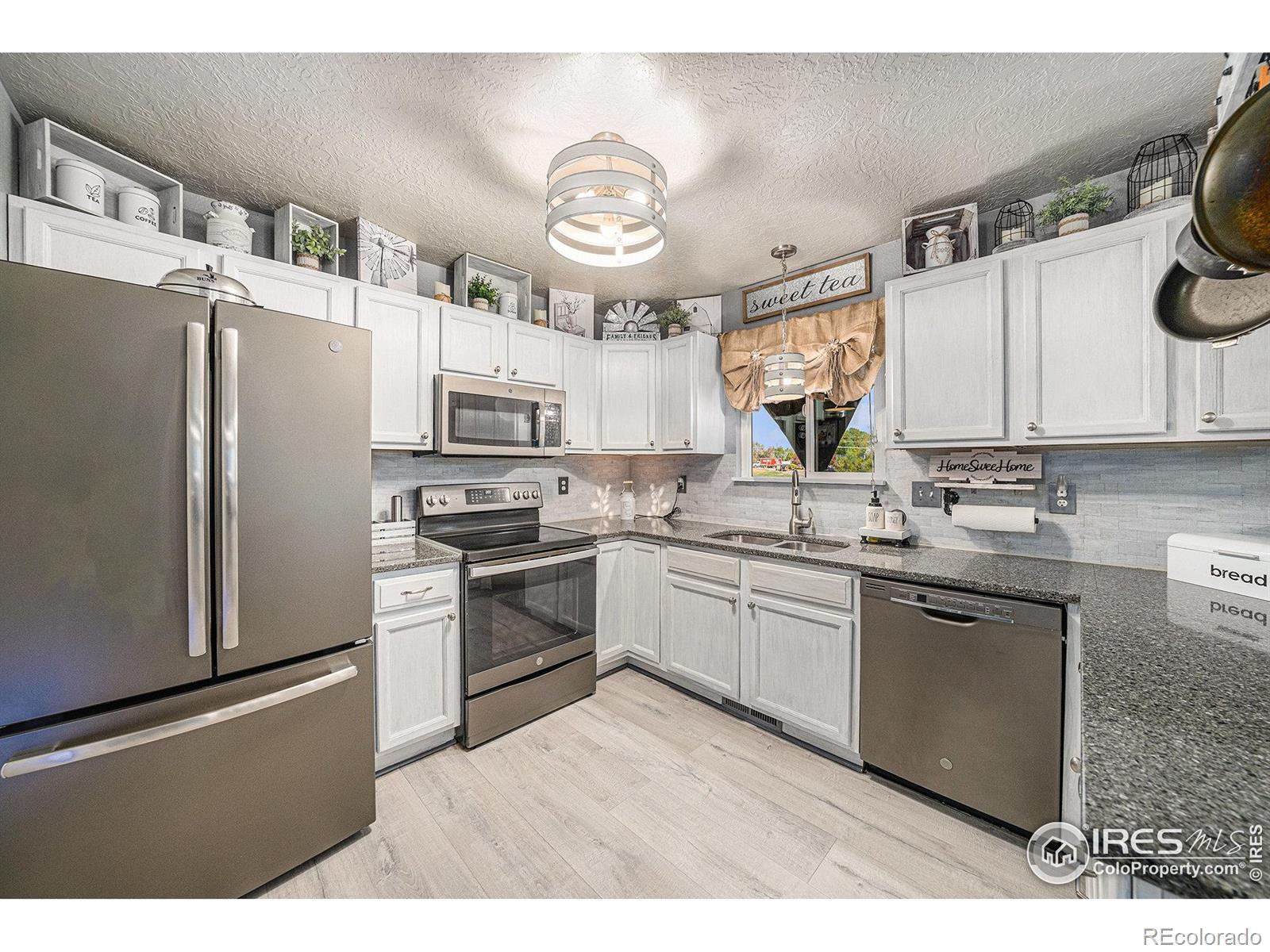 MLS Image #7 for 3434  cove way,evans, Colorado