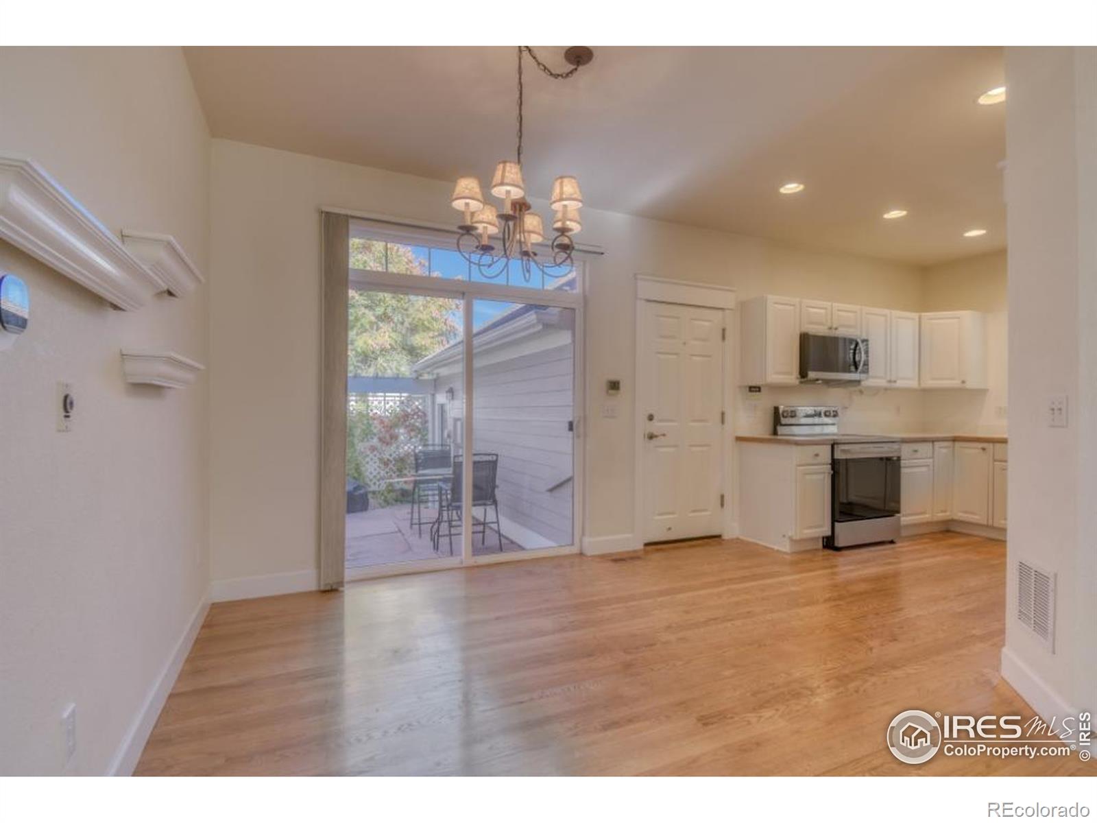 MLS Image #8 for 3002  shoshone trail,lafayette, Colorado
