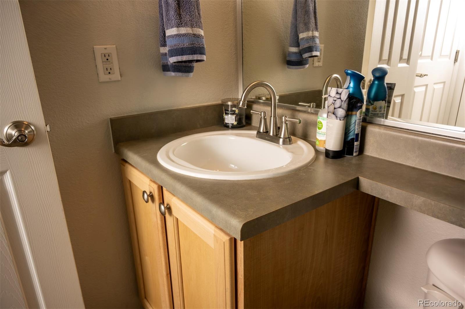 MLS Image #12 for 3725 s nepal street,aurora, Colorado