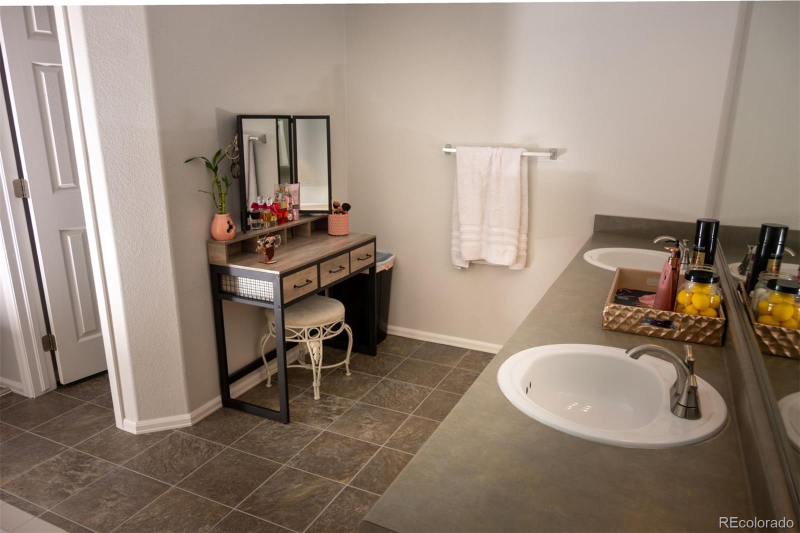 MLS Image #27 for 3725 s nepal street,aurora, Colorado