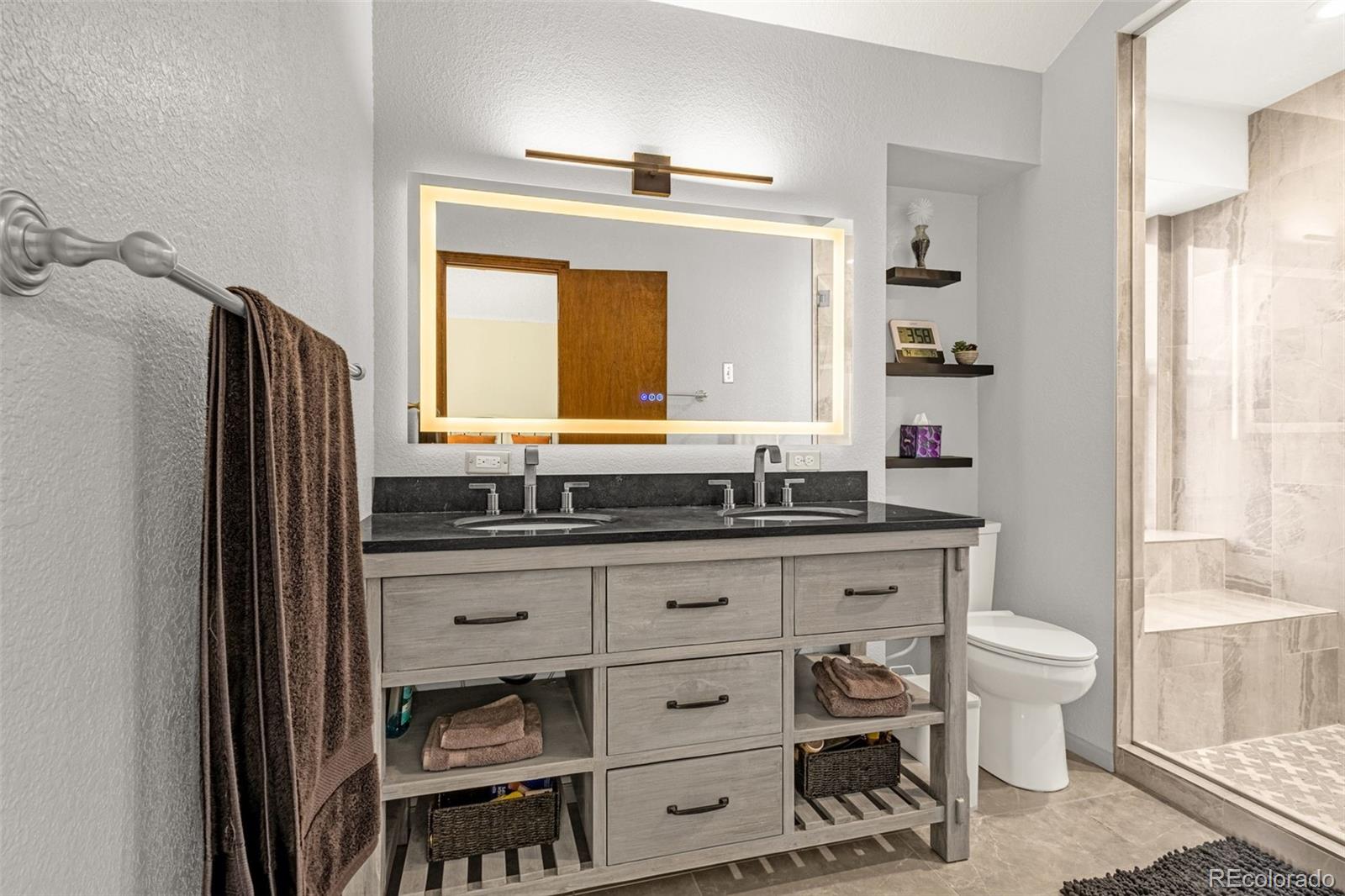 MLS Image #15 for 7655 s olive circle,centennial, Colorado
