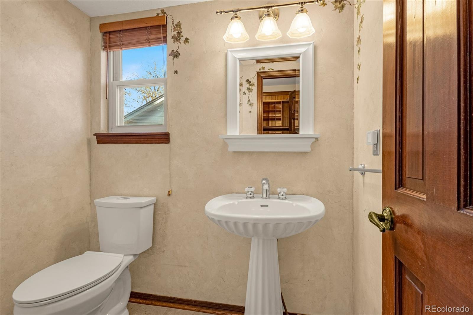 MLS Image #33 for 7655 s olive circle,centennial, Colorado
