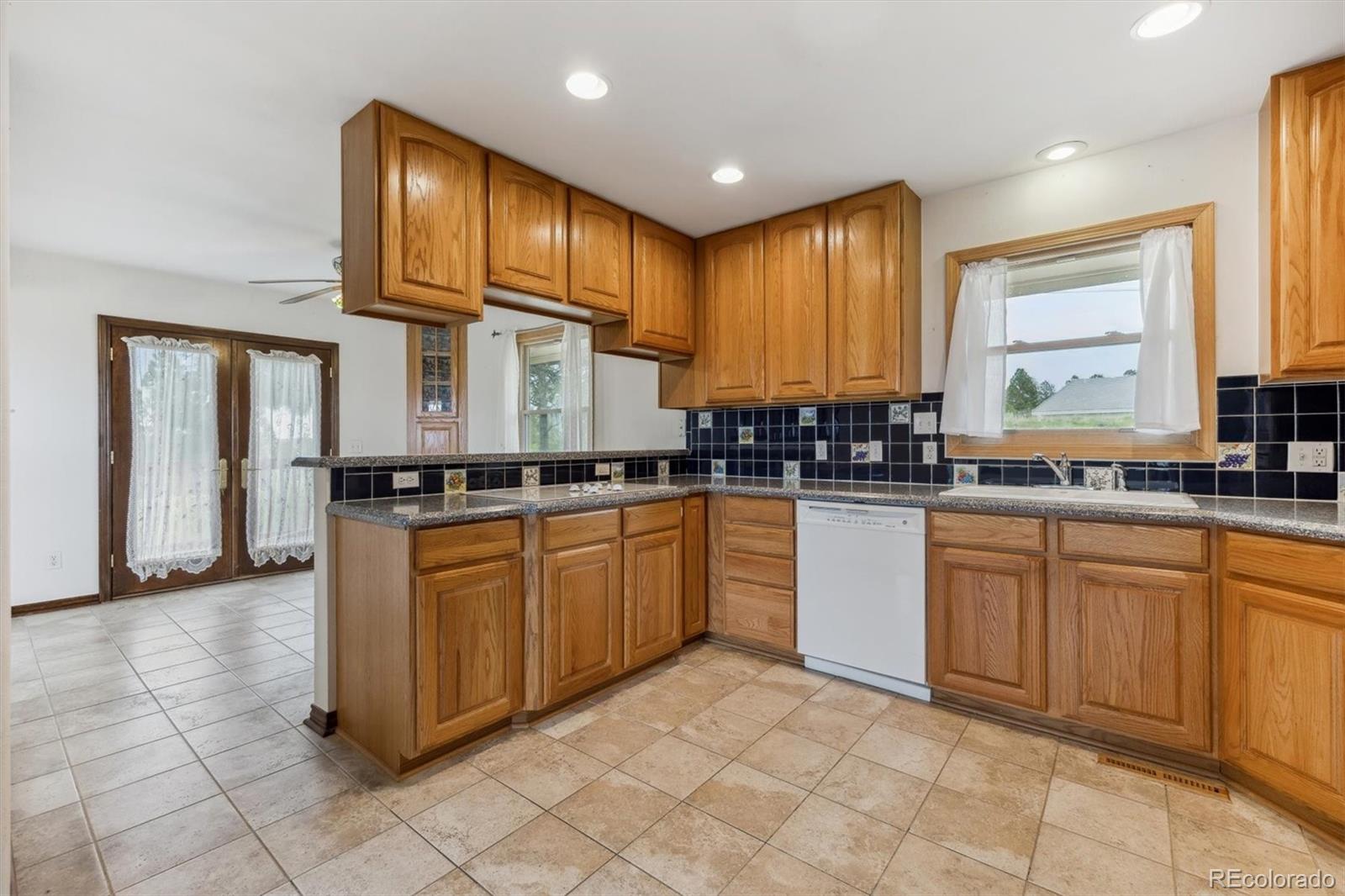 MLS Image #13 for 11035 e parker road,parker, Colorado