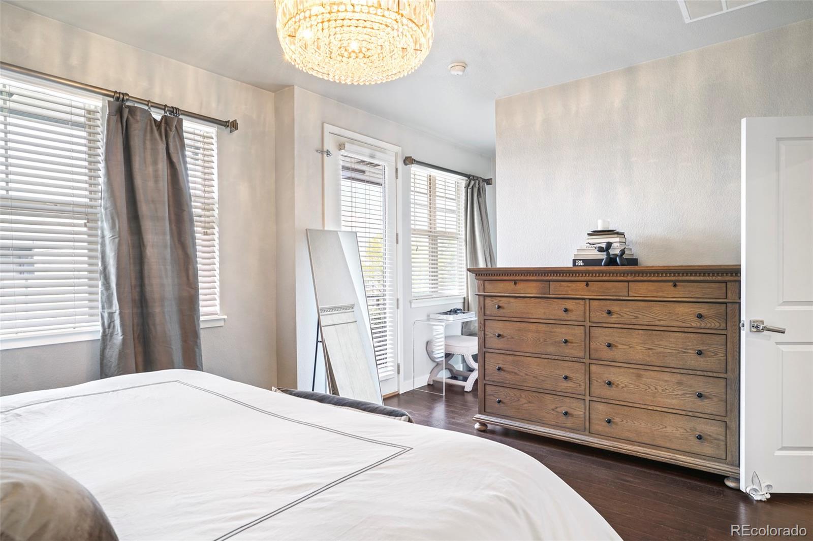 MLS Image #16 for 181 s monaco parkway,denver, Colorado