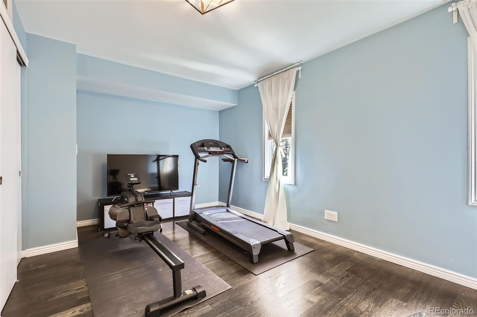 MLS Image #11 for 1300 s monaco parkway,denver, Colorado