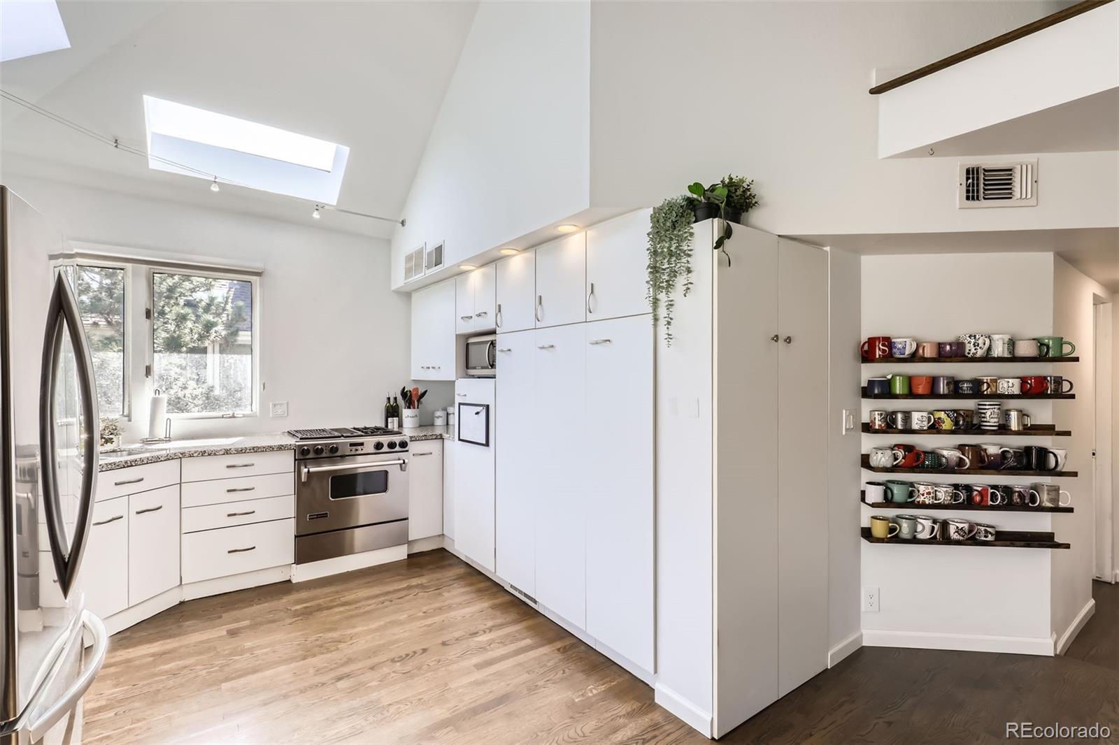 MLS Image #13 for 1300 s monaco parkway,denver, Colorado