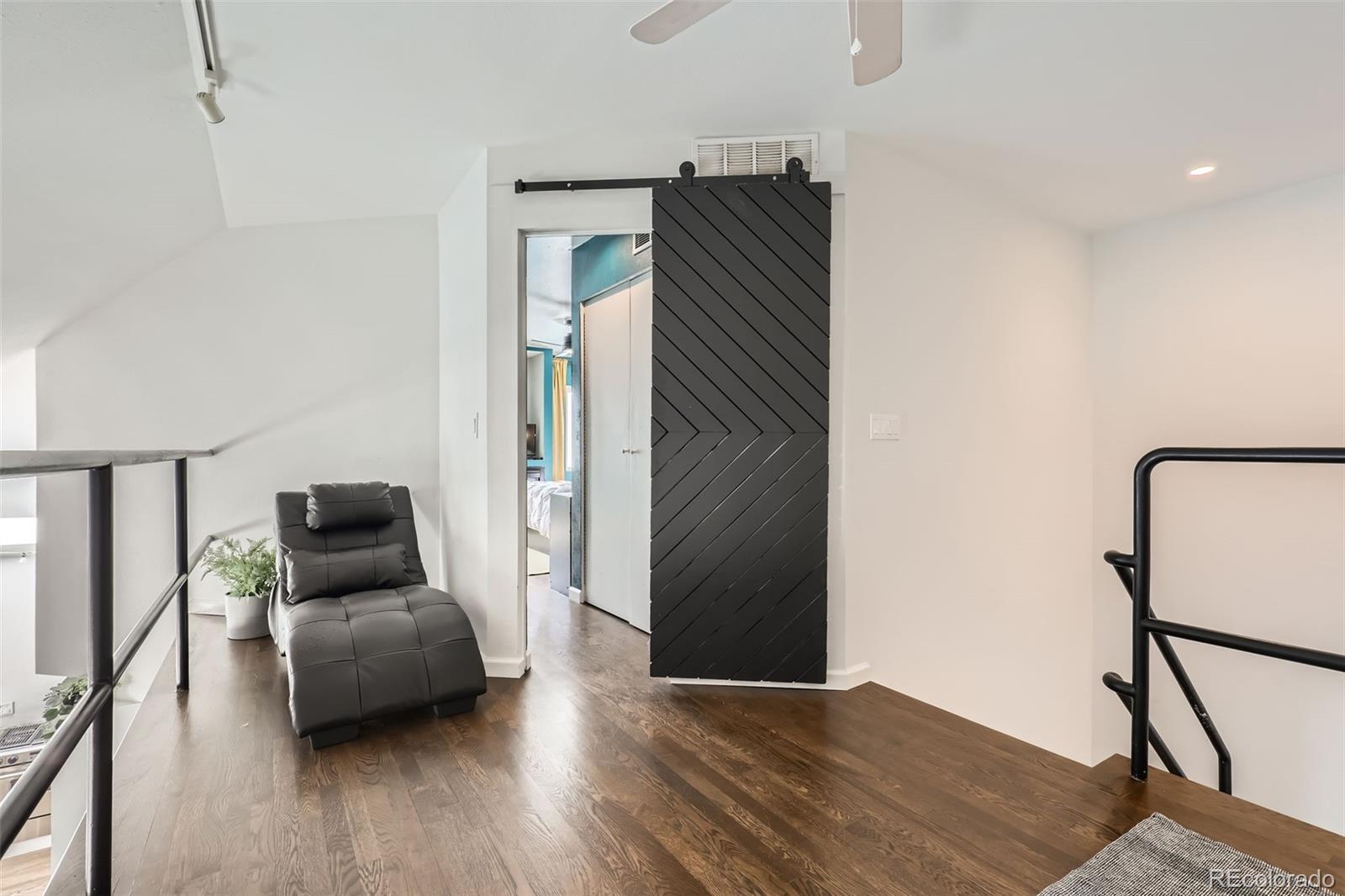 MLS Image #18 for 1300 s monaco parkway,denver, Colorado
