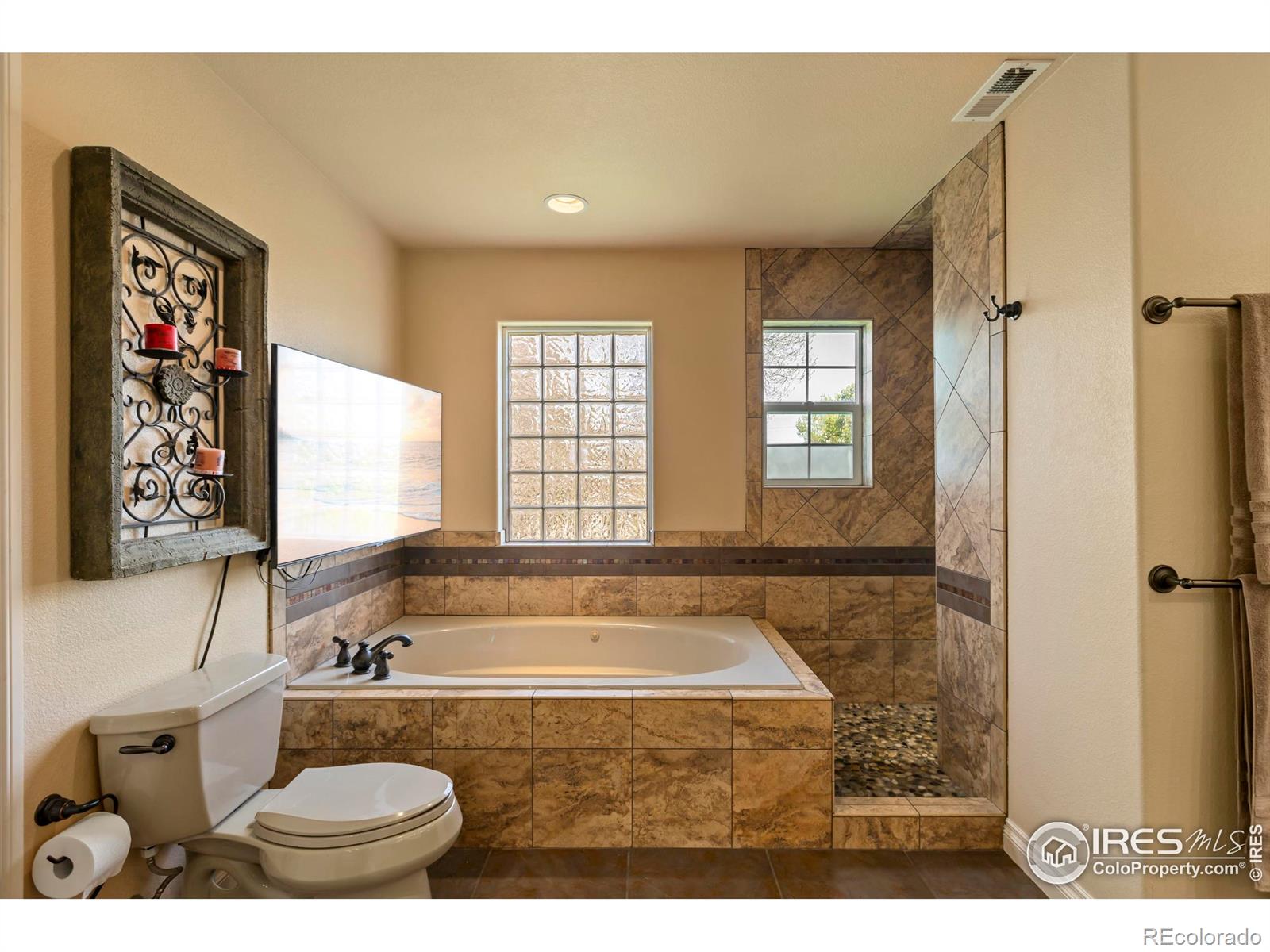 MLS Image #26 for 944  sitka court,loveland, Colorado