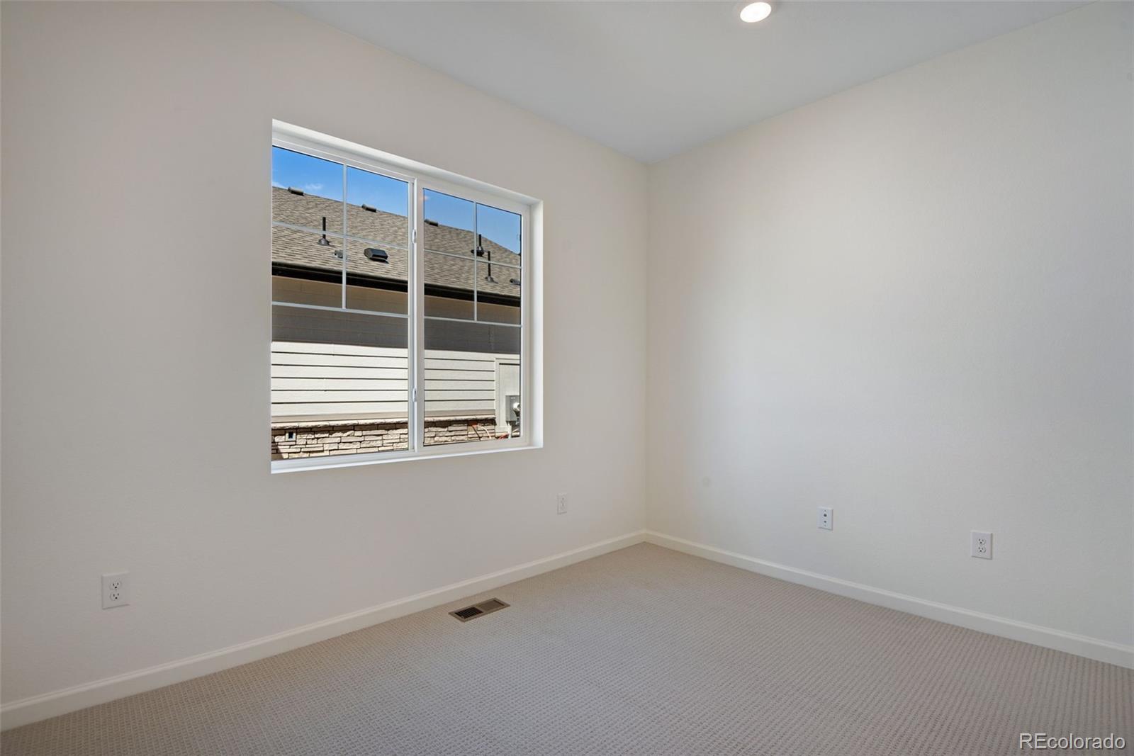 MLS Image #13 for 24563 e 34th avenue,aurora, Colorado