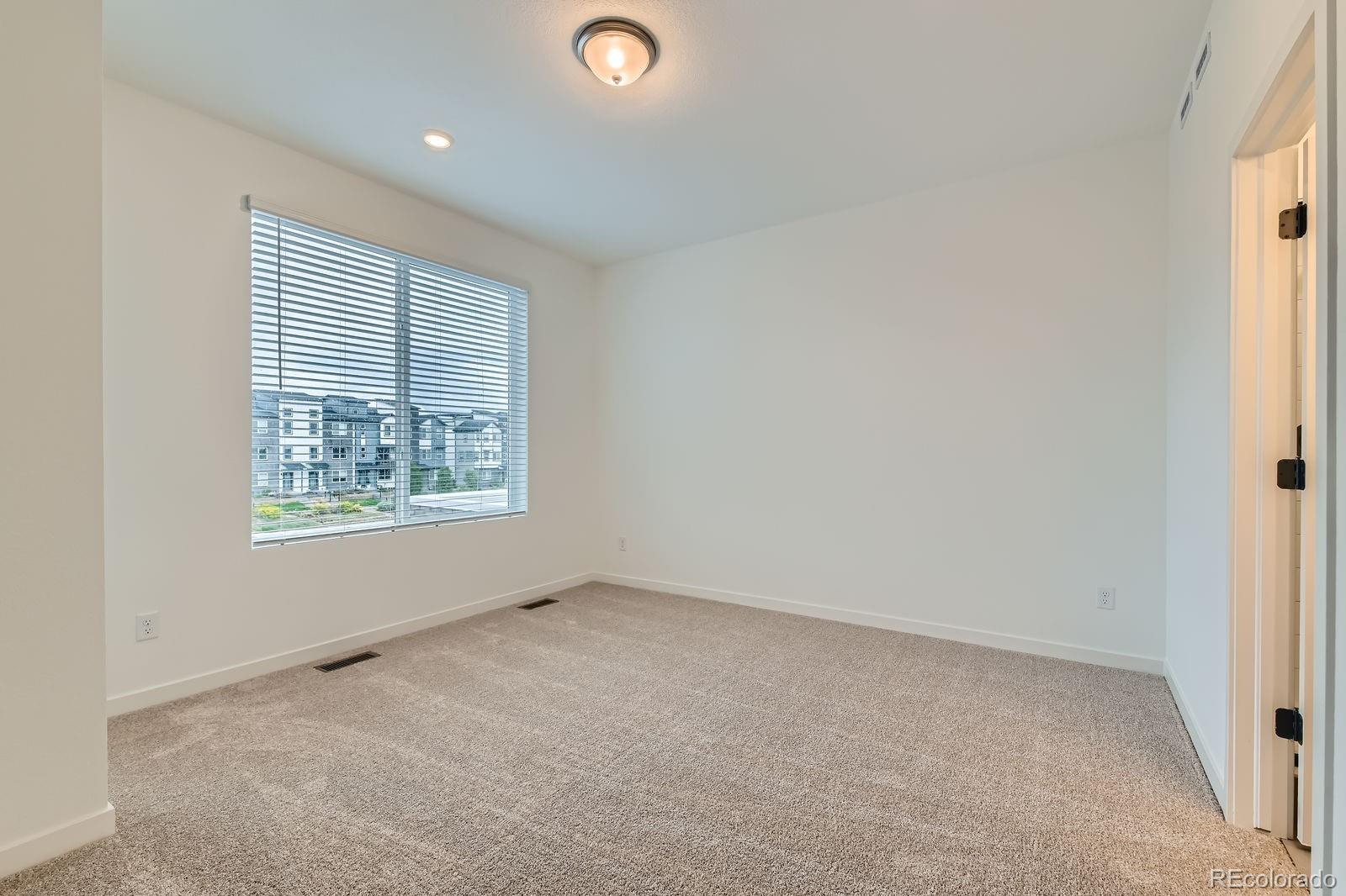 MLS Image #11 for 1755  peak loop,broomfield, Colorado