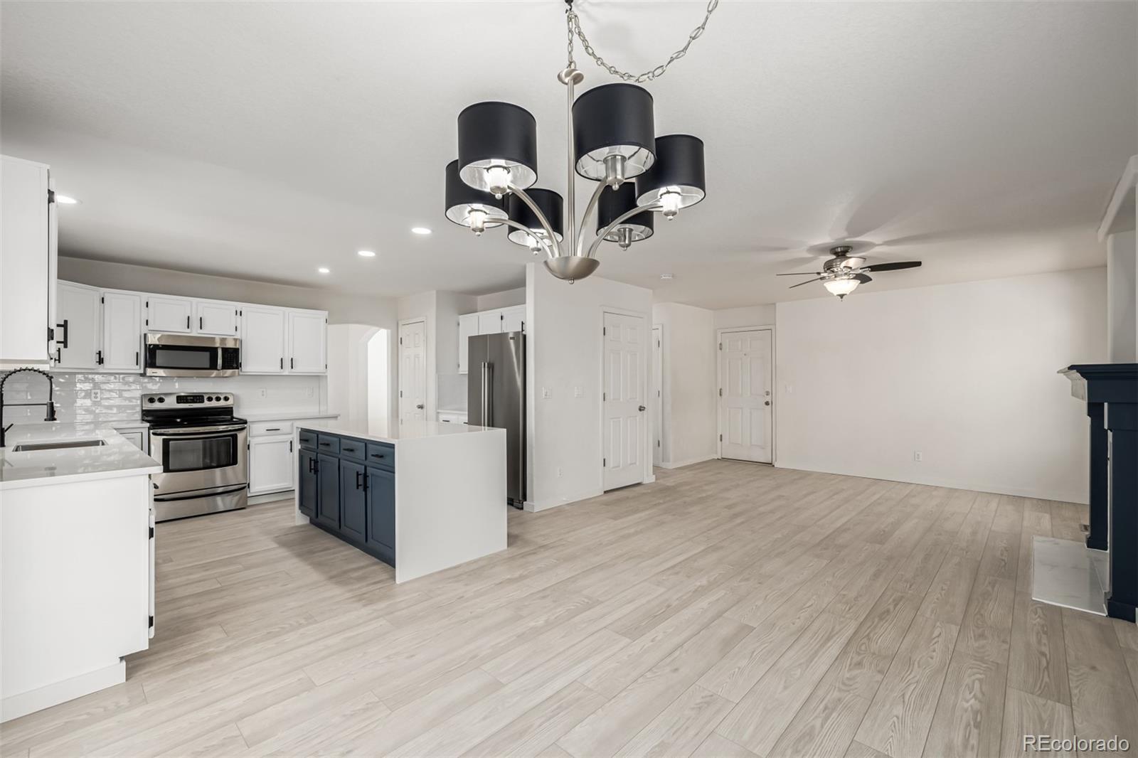 MLS Image #11 for 5977 s rock creek drive,castle rock, Colorado