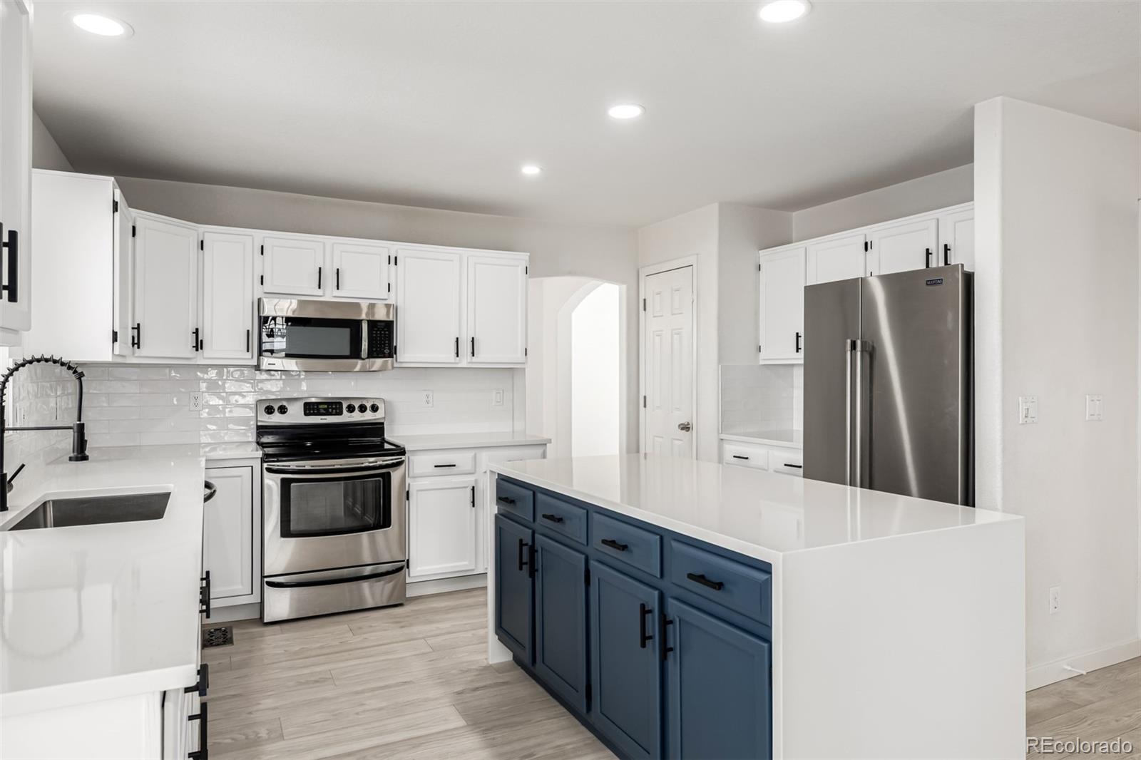 MLS Image #7 for 5977 s rock creek drive,castle rock, Colorado