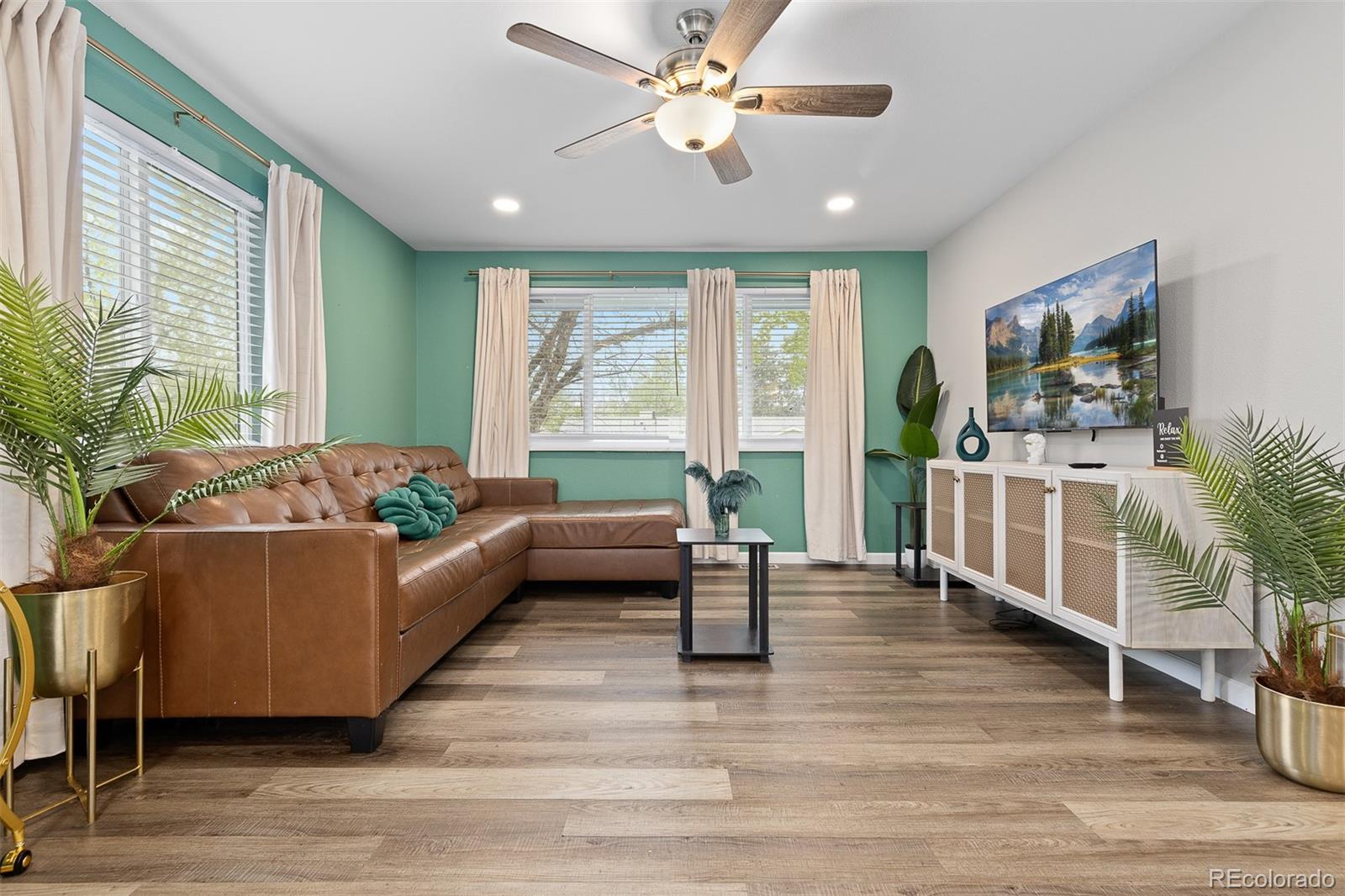 MLS Image #3 for 8506  eaton street,arvada, Colorado