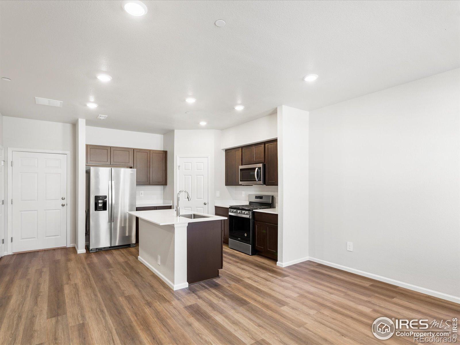 MLS Image #5 for 1618  river place drive,windsor, Colorado