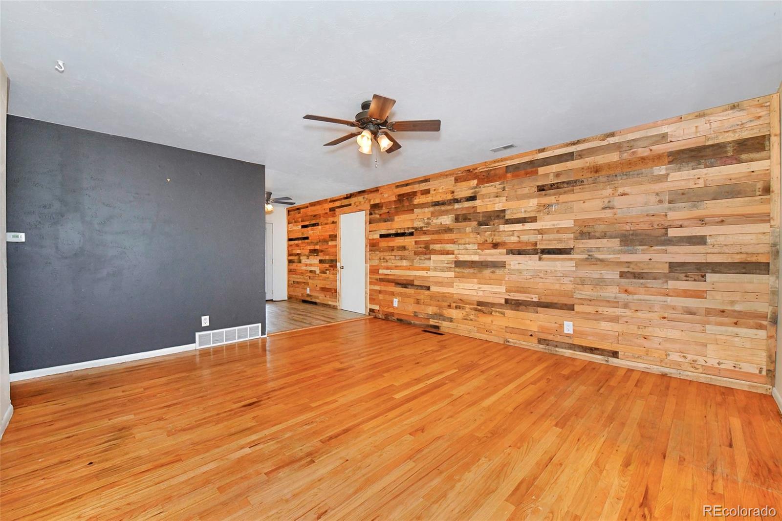MLS Image #4 for 1822 n circle drive,colorado springs, Colorado
