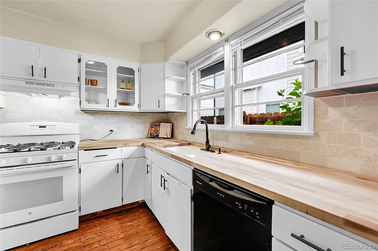 MLS Image #4 for 1241  wabash street,denver, Colorado