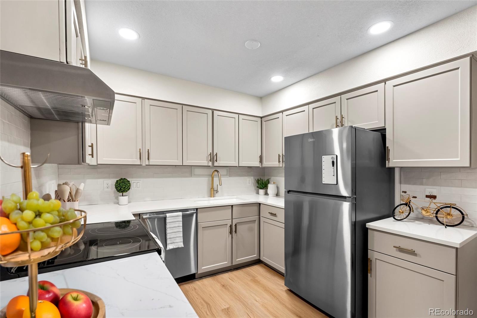 MLS Image #8 for 201  wright street 106,lakewood, Colorado