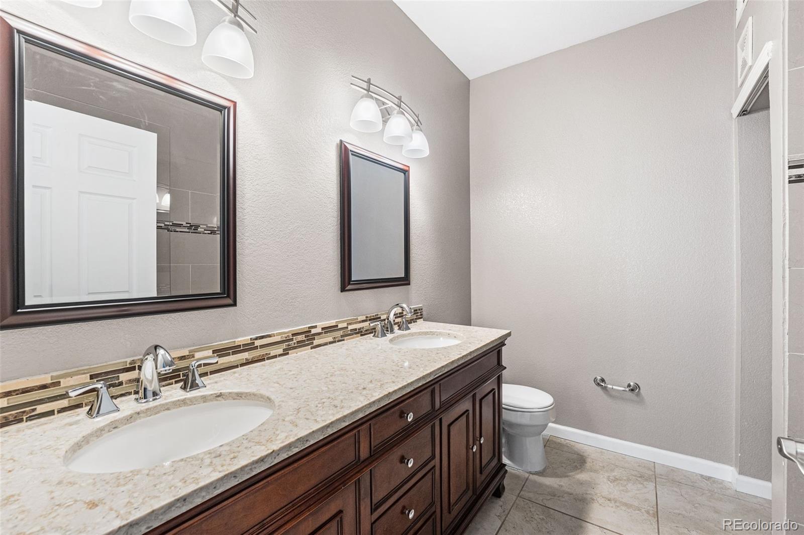 MLS Image #17 for 3865 s dayton street,aurora, Colorado