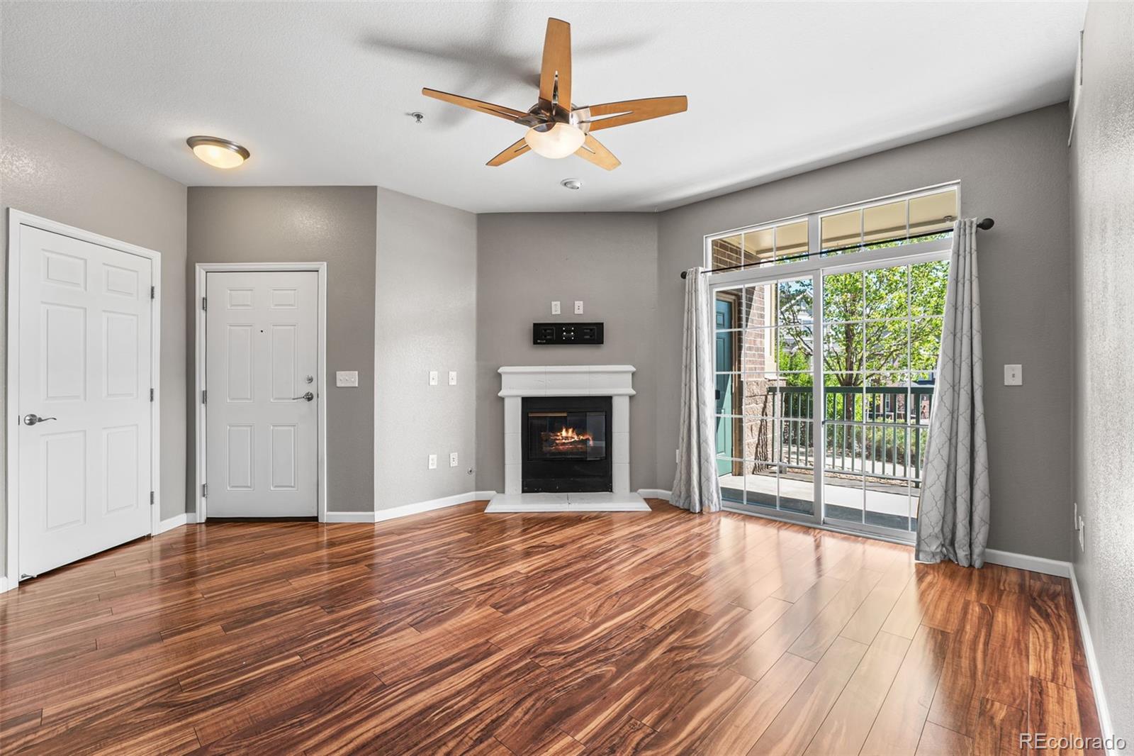 MLS Image #4 for 3865 s dayton street,aurora, Colorado