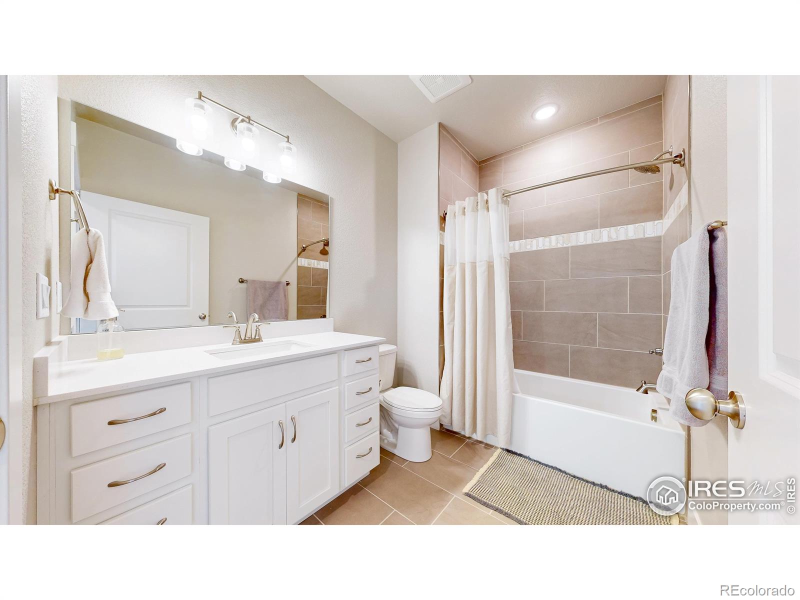 MLS Image #18 for 4250  persigo trail drive,loveland, Colorado