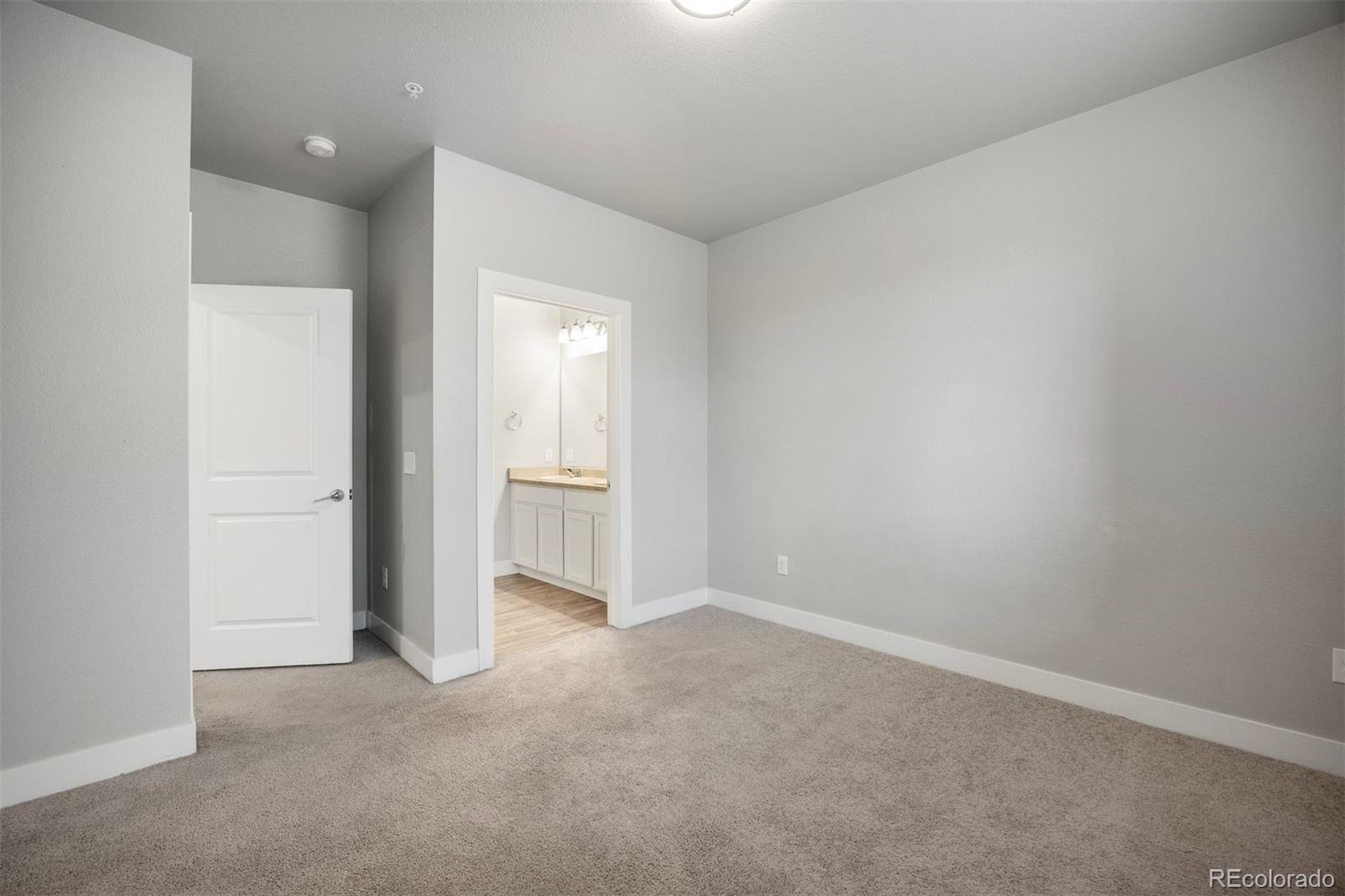 MLS Image #14 for 981 s sable boulevard,aurora, Colorado