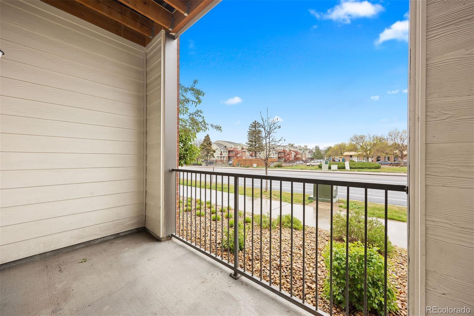 MLS Image #5 for 981 s sable boulevard,aurora, Colorado