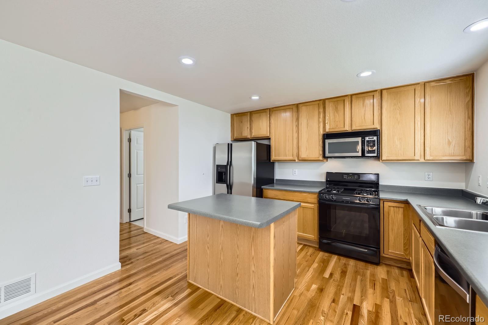 MLS Image #11 for 22030  hill gail way,parker, Colorado