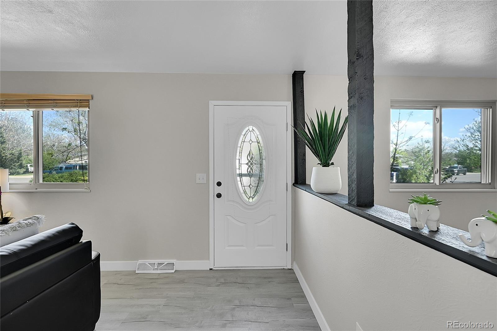 MLS Image #10 for 807  mobile street,aurora, Colorado