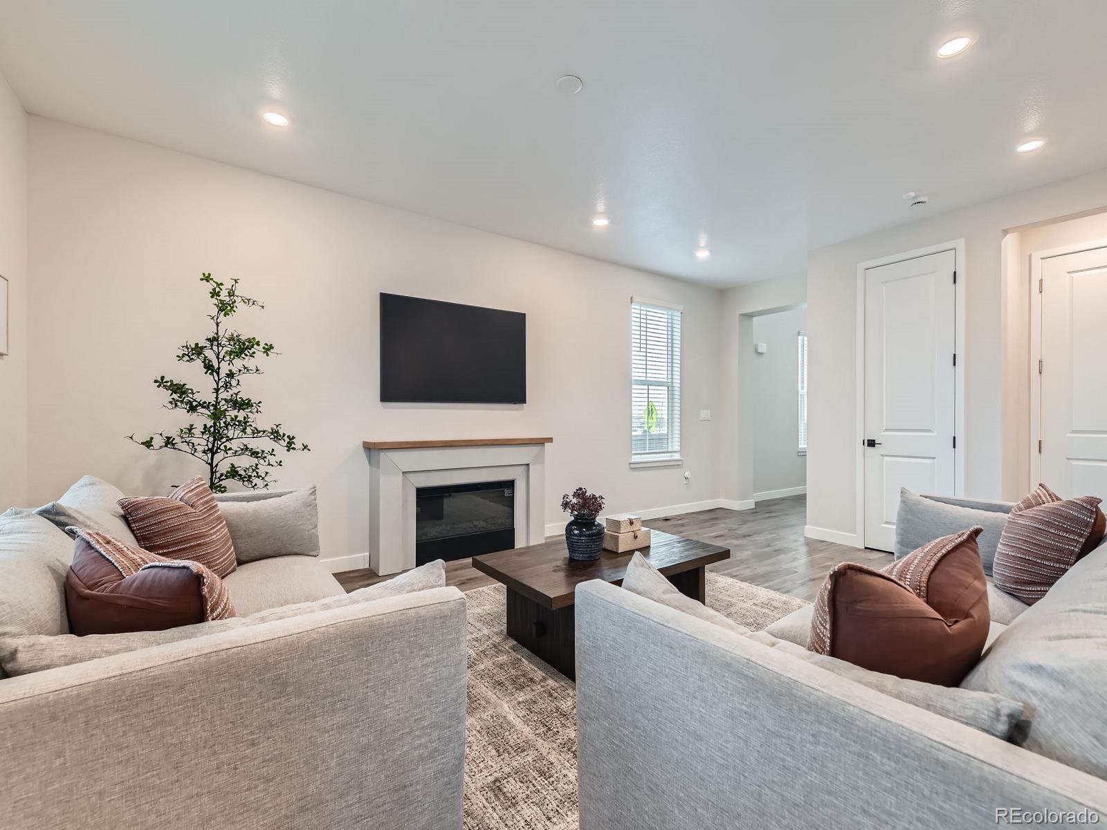 MLS Image #6 for 14687  eudora street,thornton, Colorado