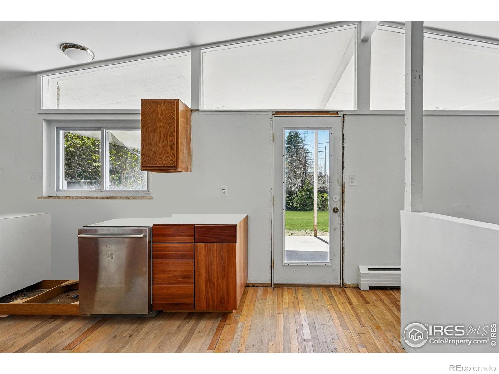 MLS Image #9 for 1573 s dexter way,denver, Colorado