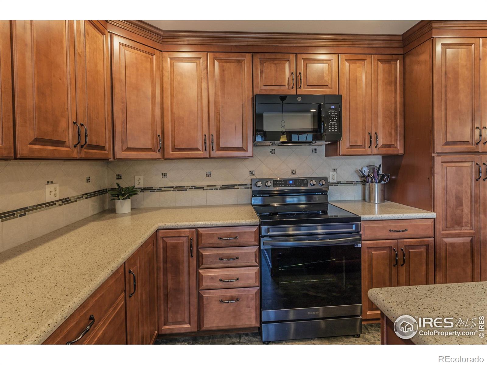 MLS Image #10 for 725  columbia road,fort collins, Colorado